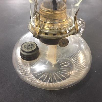 Antique Oil Lamp w/ Globe, Queen Main No.2