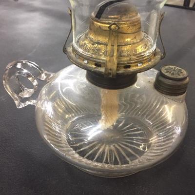 Antique Oil Lamp w/ Globe, Queen Main No.2