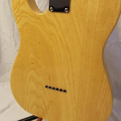 Item #10 Fender Special Edition Telecaster 2008 Ash Natural Gloss

Price: $600.00

From the archives of Fender's 