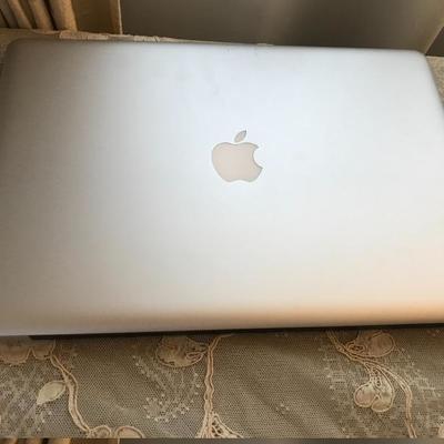 Apple MacBook 