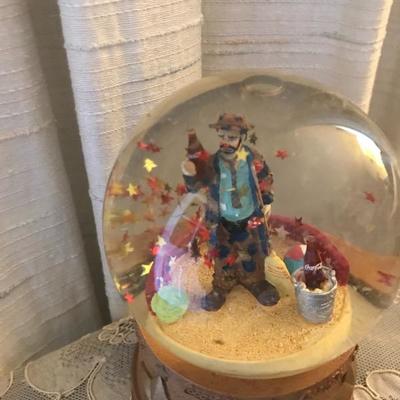 Emmett Kelly Coke musical snow globe