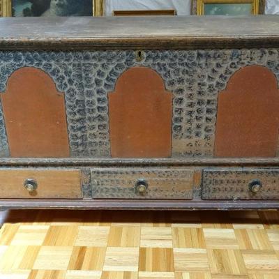 Early 19th century 1810-1820's Eastern blanket chest with original paint of white pine