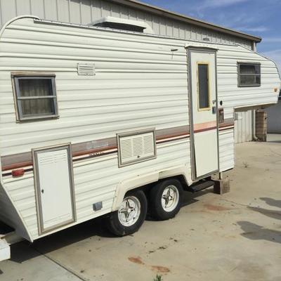 5th wheel - asking $2000 or best offer - we are at $500 