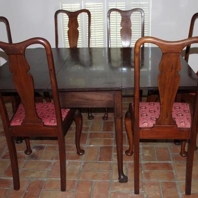 Antique Queen Anne Cabriole  Gate-Leg (4) Table shown with (6) Cherry Queen Anne Side Chairs.