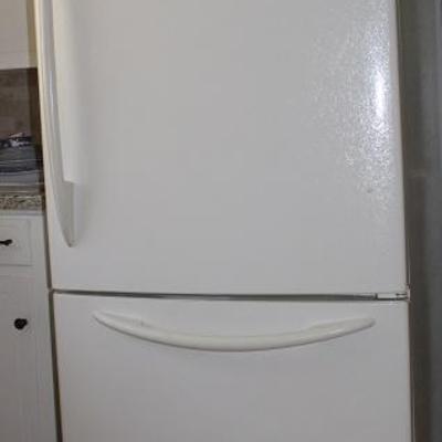 Kenmore Refrigerator with Bottom Drawer Freezer