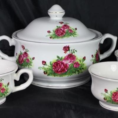  Earthenware Rose Pattern Chili/Bean/Soup Tureen with 4 Mugs