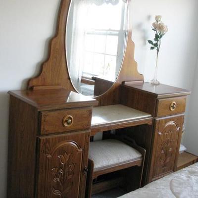 Dressing table and stool  BUY IT NOW  $ 85.00