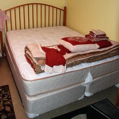 Queen Size Bed w/Mattress and Box Spring