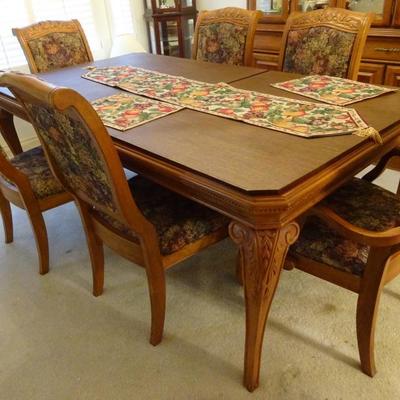 Floyd Evans & associates Thomasville dining table 2 leaves and 6 chairs 