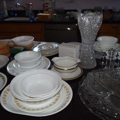 Assorted Corelle Dishes & Serving Pieces 