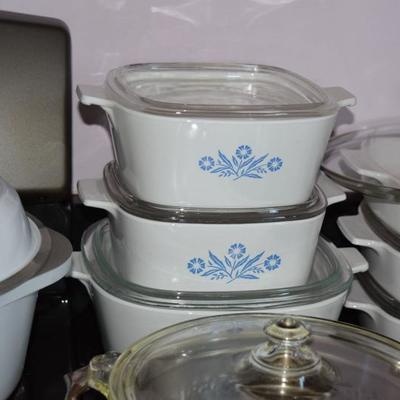Corningware casserole dishes with lids
