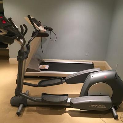 Life Fitness Club Series Commercial Elliptical 