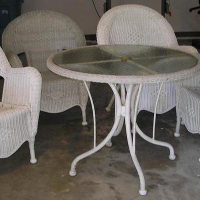 Hampton Bay Wicker set, 4 chairs and glass top table