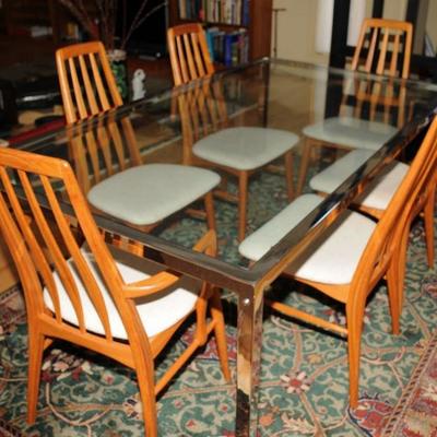 MID-CENTURY DINING TABLE AND  CHAIRS