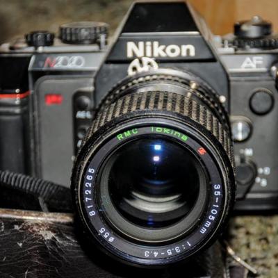 NIKON 35mm SLR FILM CAMERA 