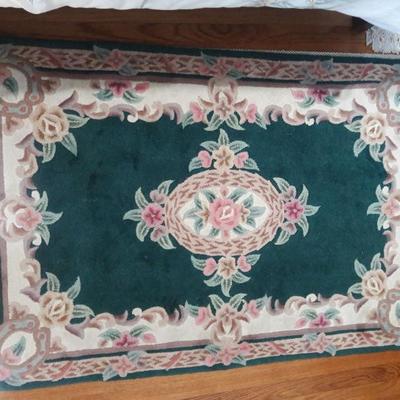 Pretty green rug 
