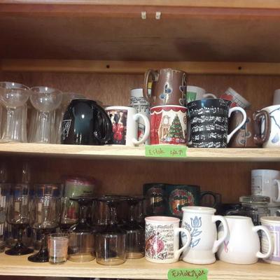 Glassware and mugs 