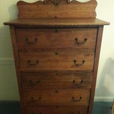 Solid oak dresser, 32 x 46.5  Original hardware and in great shape. Would look at home with the full size oak bed we have here, or any...