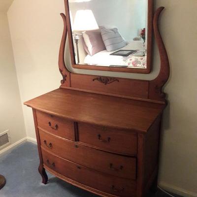 Oak dresser with mirror 34
