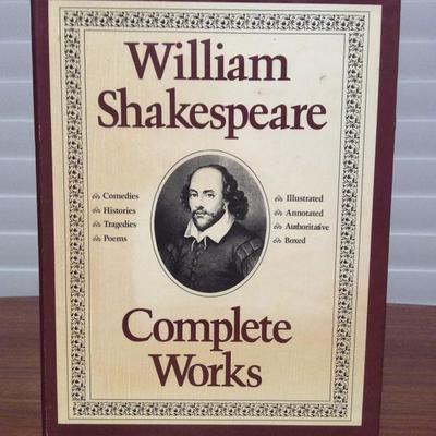 JYR014 Complete Works of William Shakespeare Set
