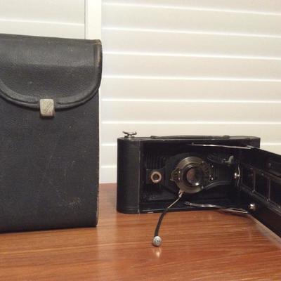 JYR034 Vintage No. 3-A Folding Autographic Brownie Camera & Case
