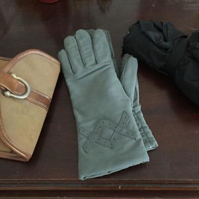 Gloves, umbrella and manicure set.