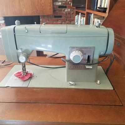 KENMORE ELECTRIC SEWING MACHINE IN CABINET, WITH ACCESSORIES, NEED REPAIR