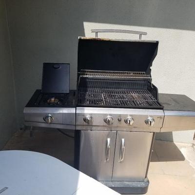 GRILL AND SIDE BURNER