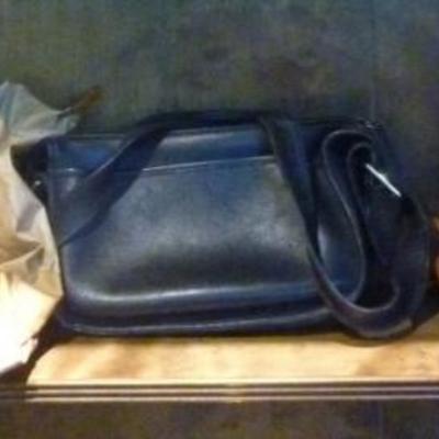 Box lot of three shoulder bag purses
