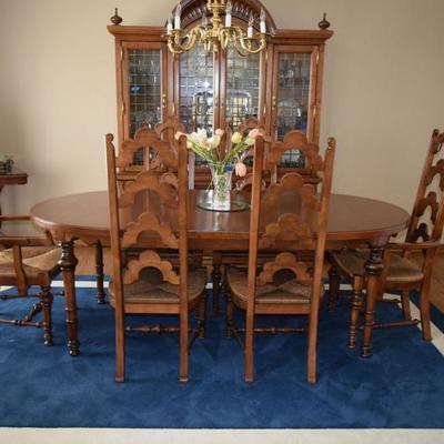 Dining Room Set, China Cabinet, Oval Table and 6 Chairs