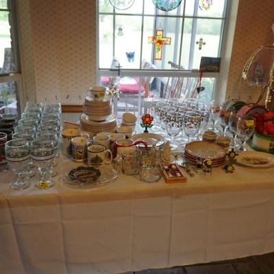 Holiday Tableware and Glassware and other miscellaneous items