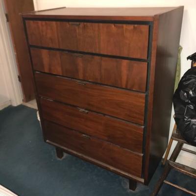 MID CENTURY CHEST OF DRAWERS