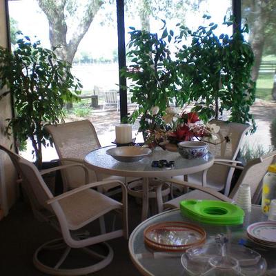 ***SOLD***Patio Table with 4 chairs***SOLD***