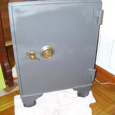 Great vintage safe - we have the combination