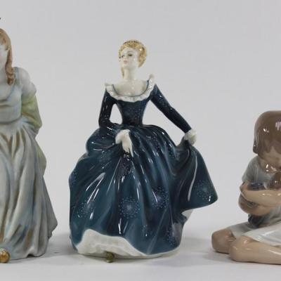 Lot 11: 3 Porcelain Figurines 