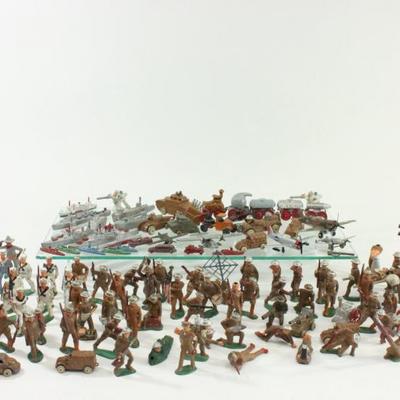 Lot 308: Lot of Vintage Lead Soldiers & Cars 