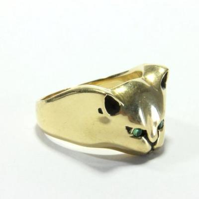 Lot 204: 18 Carat Cat Ring 