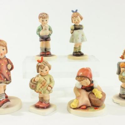 Lot 88: Group Lot f 6 Hummels 