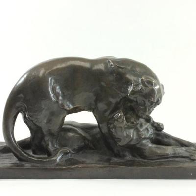 Lot 315: Bronze Groupings of Lions 