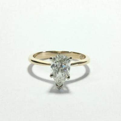 Lot 226A: 1.30 Ct VVS2 Diamond Engagement Ring 