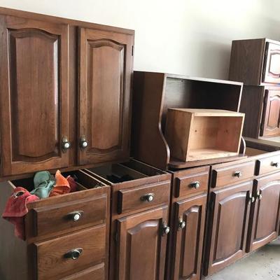 Maple Kitchen Cabinets
For a full size kitchen
Upper and lower units
Circa 1990 - well maintained 