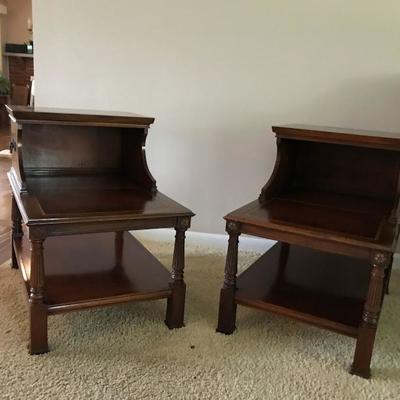 2 vintage mahogany end tables with leather inlays 
Mint condition 