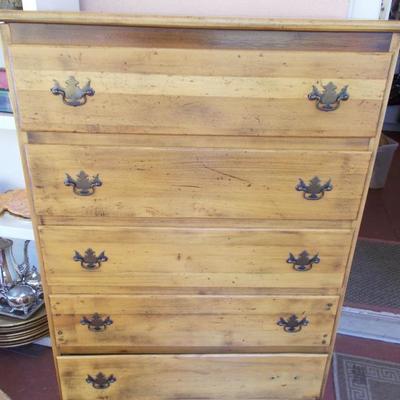 Chest of drawers $85