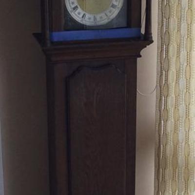 FWE017 Beautiful Oak Case Grandfather's Clock
