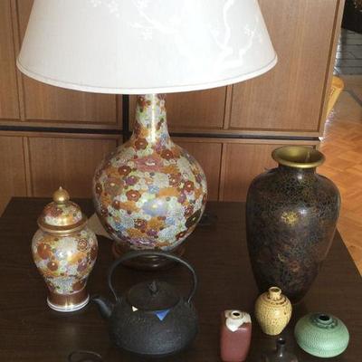 FWE060 Kutani Lamp, Porcelain Urn & More
