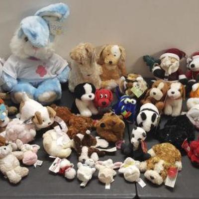 SLC084 Stuffed Animals & Plush Toys Lot #3

