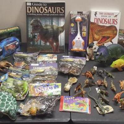 SLC061 Dinosaurs, Dinos, Books, Figurines & More Dinos
