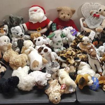 SLC089 Stuffed Animals & Plush Toys Lot #8
