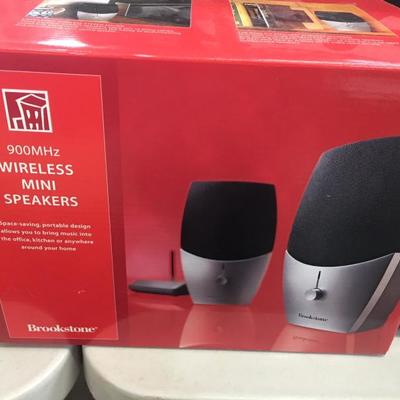 Brookstone Wireless Mini Speakers