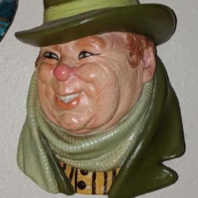 Tony Weller Produced from 1964 to 1996. Sculpted by Fred Wright. Height 5.5 inches. Common 